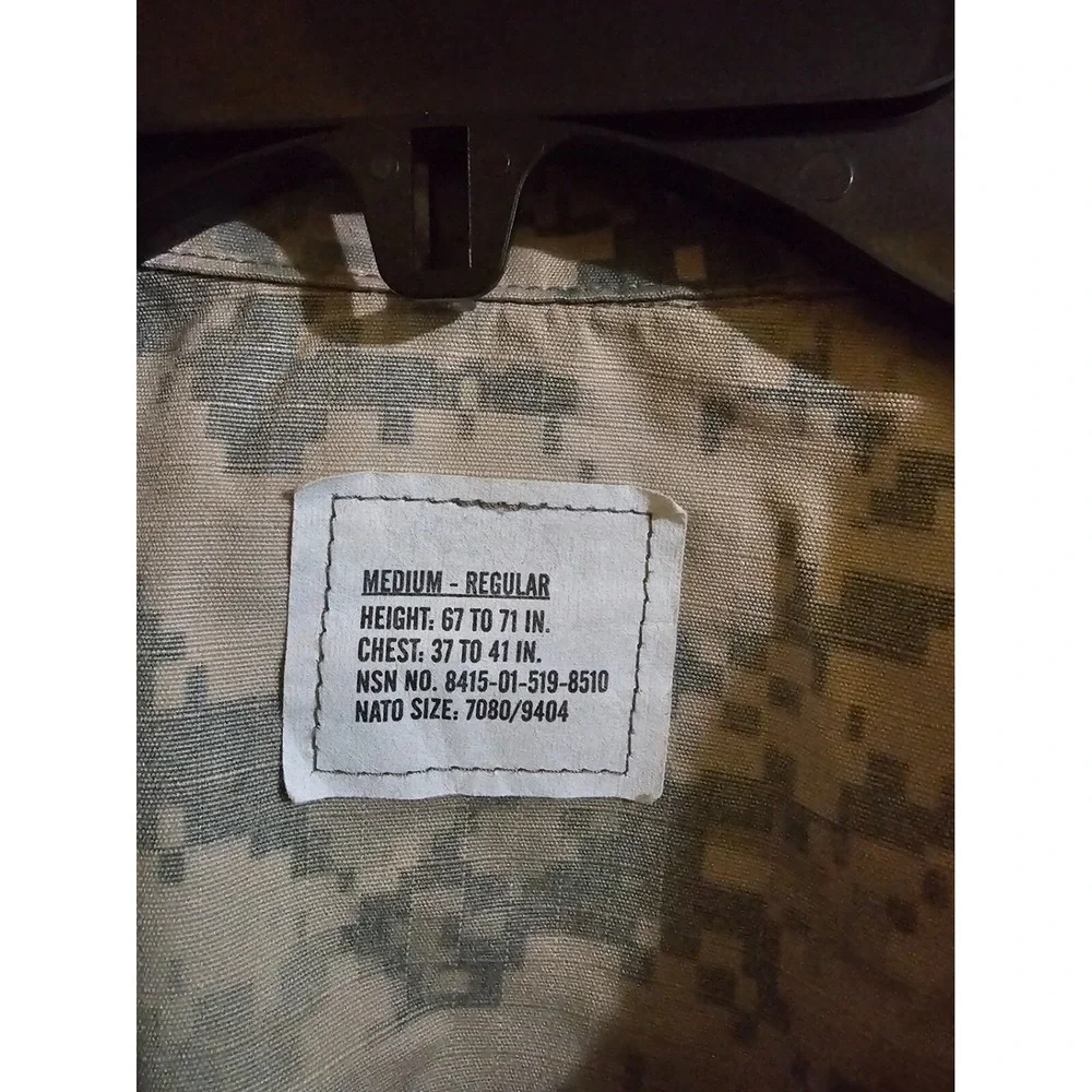 US Military Army ACU‎ Digital Camo Combat Coat Medium M Regular Shirt Jacket